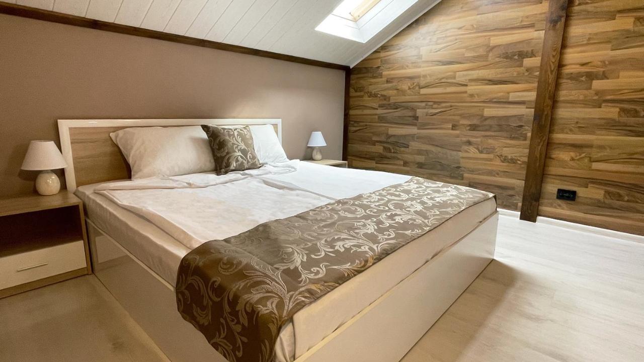 Aparthotel Апартхотел Конниците à Veliko Tarnovo Extérieur photo