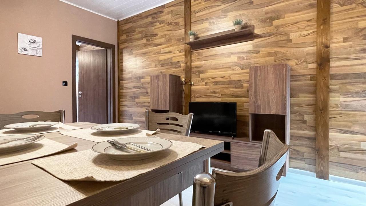 Aparthotel Апартхотел Конниците à Veliko Tarnovo Extérieur photo