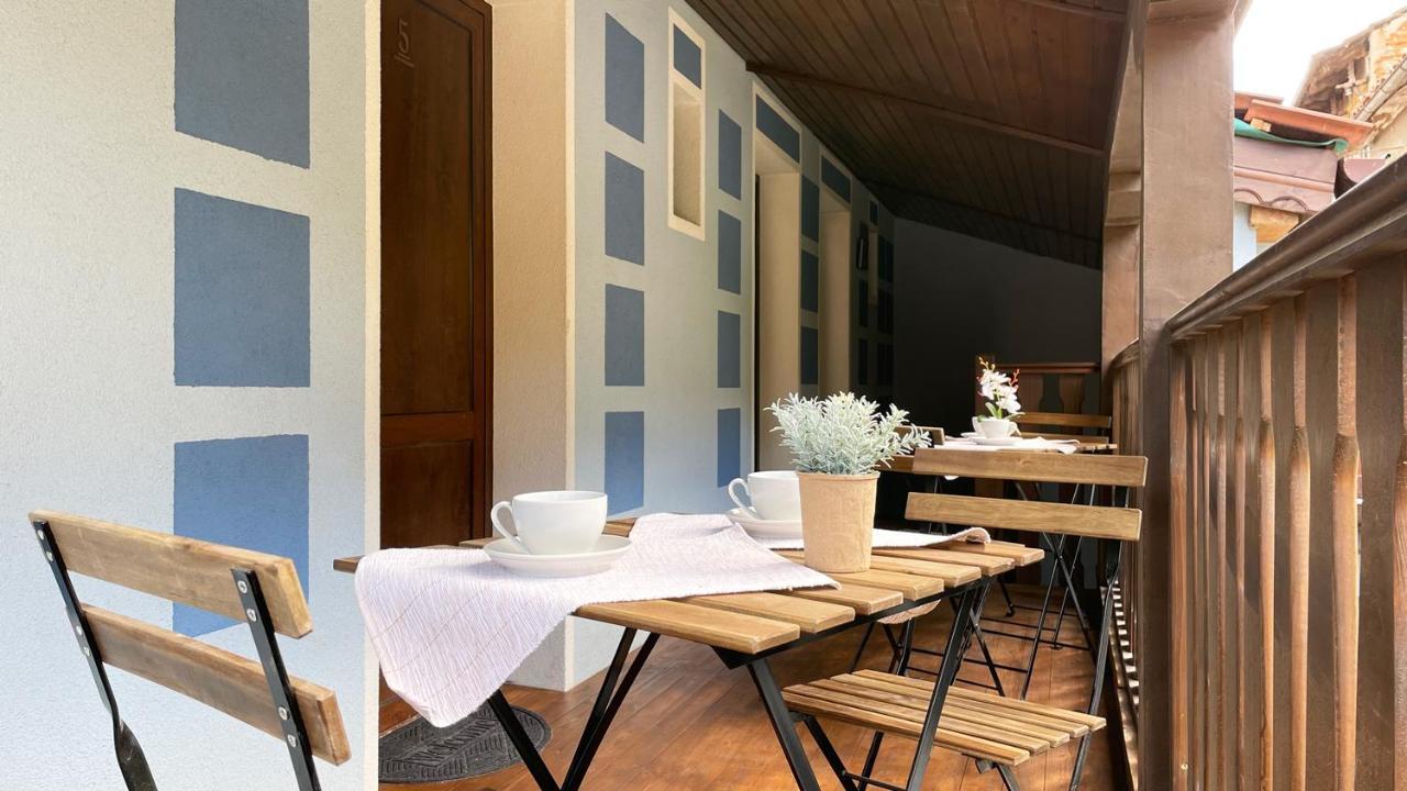 Aparthotel Апартхотел Конниците à Veliko Tarnovo Extérieur photo